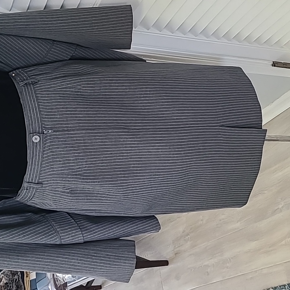 Women's 2pc Dress suit by R - Picture 5 of 9